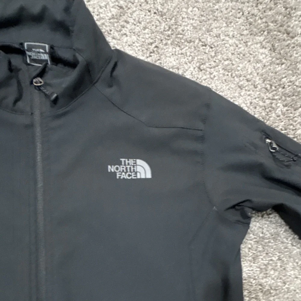 The North Face Black Softshell Jacket Full Zip Stand-Up Collar Mid-Length Men's